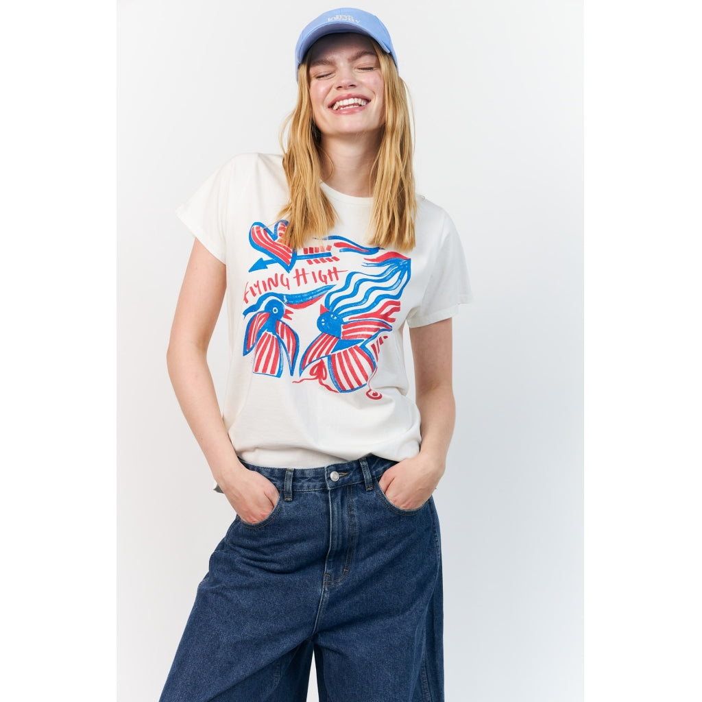 Flying high tee